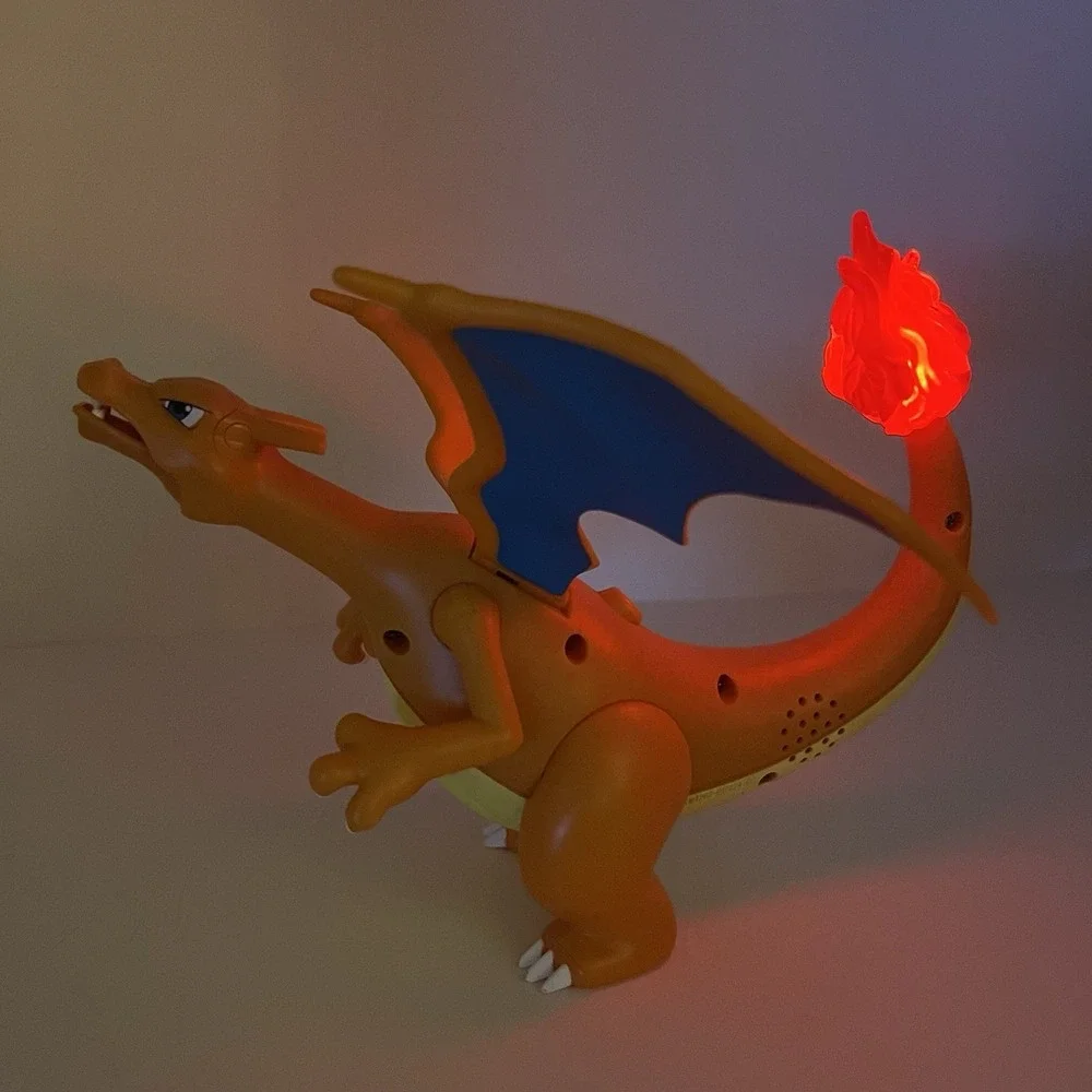Pokemon Flame & Flight Charizard Deluxe 8